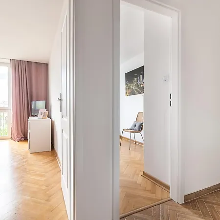 Rent Like Senatorska 40 Warszawa